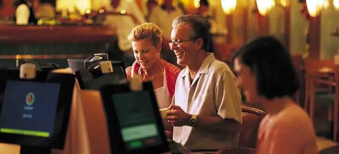 NCL, Norwegian Sun, Internet Cafe.jpg